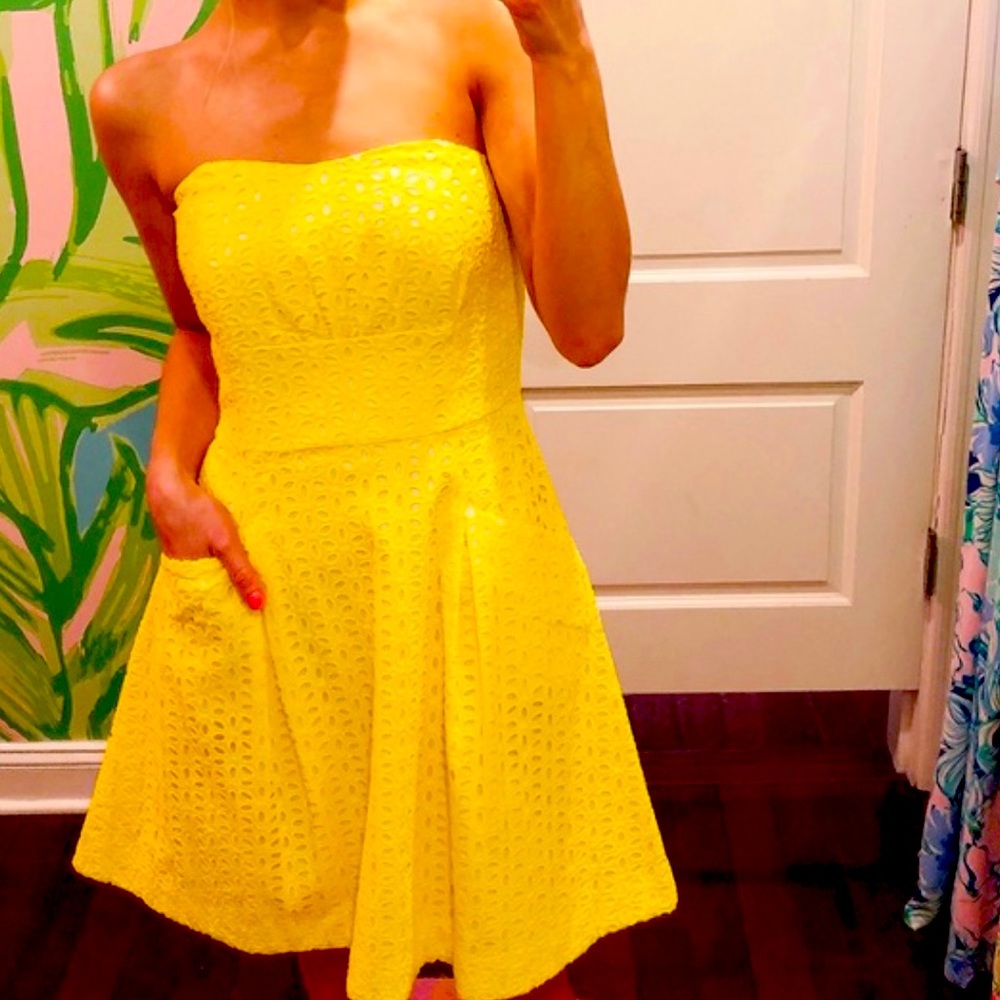Lilly Pulitzer yellow eyelet lace strapless sundress, short, Size 2